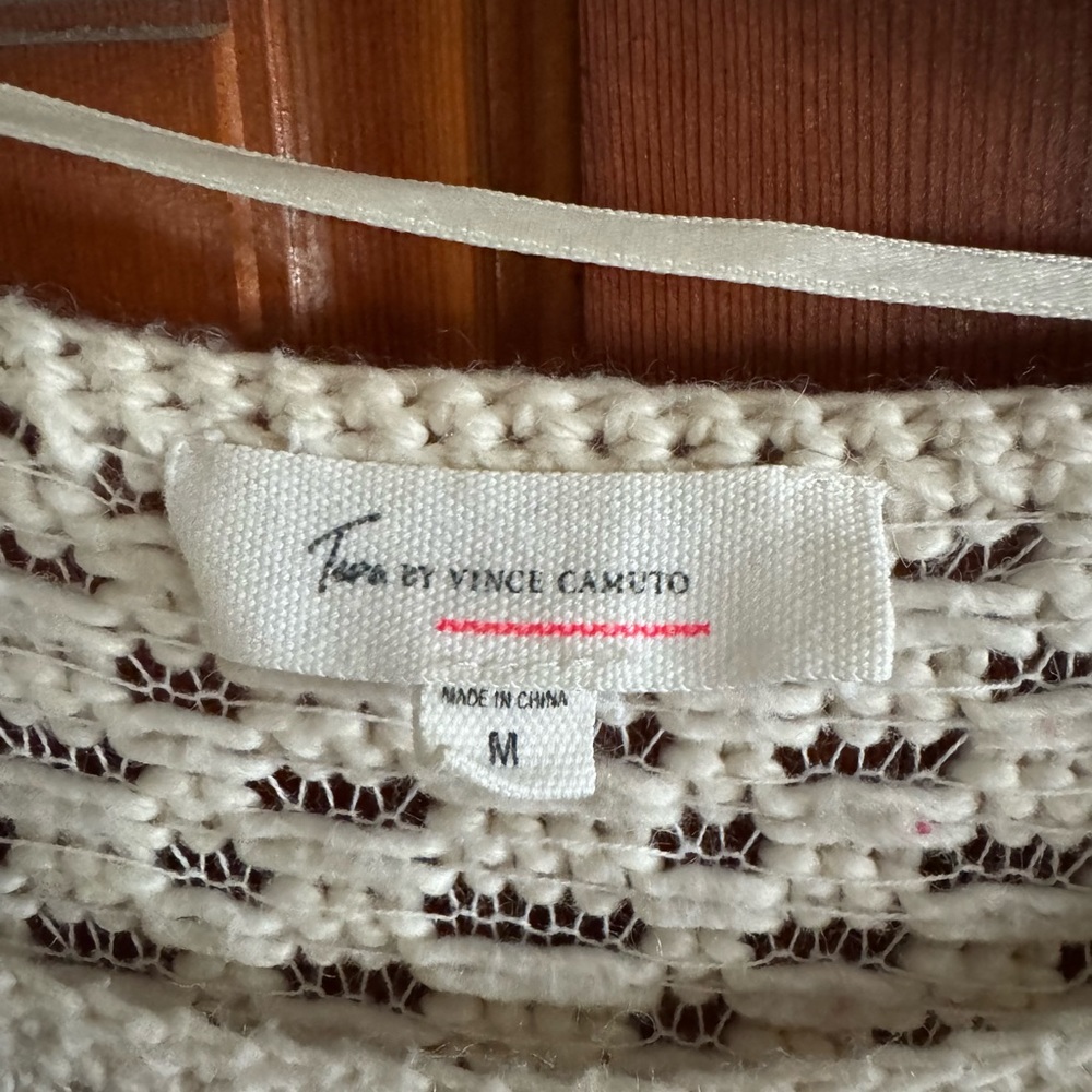 Vince Camuto knitted beige sweater